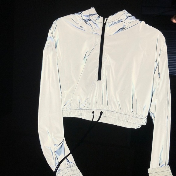 ASOS reflective cropped windbreaker - Picture 2 of 2